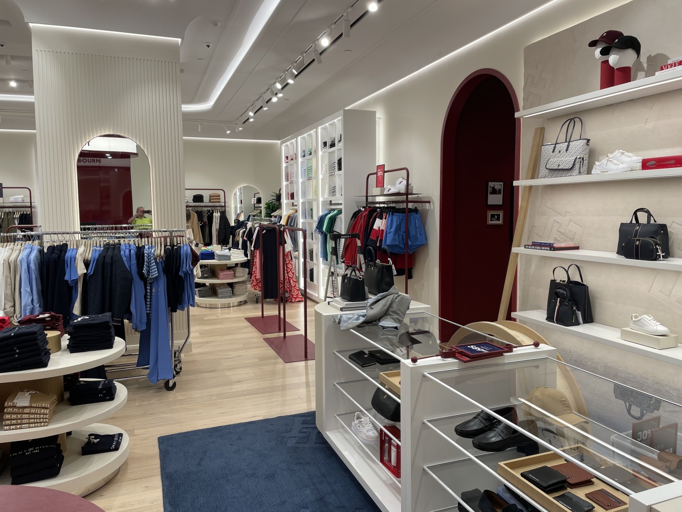 Tommy Hilfiger Shop Fitout: Chadstone