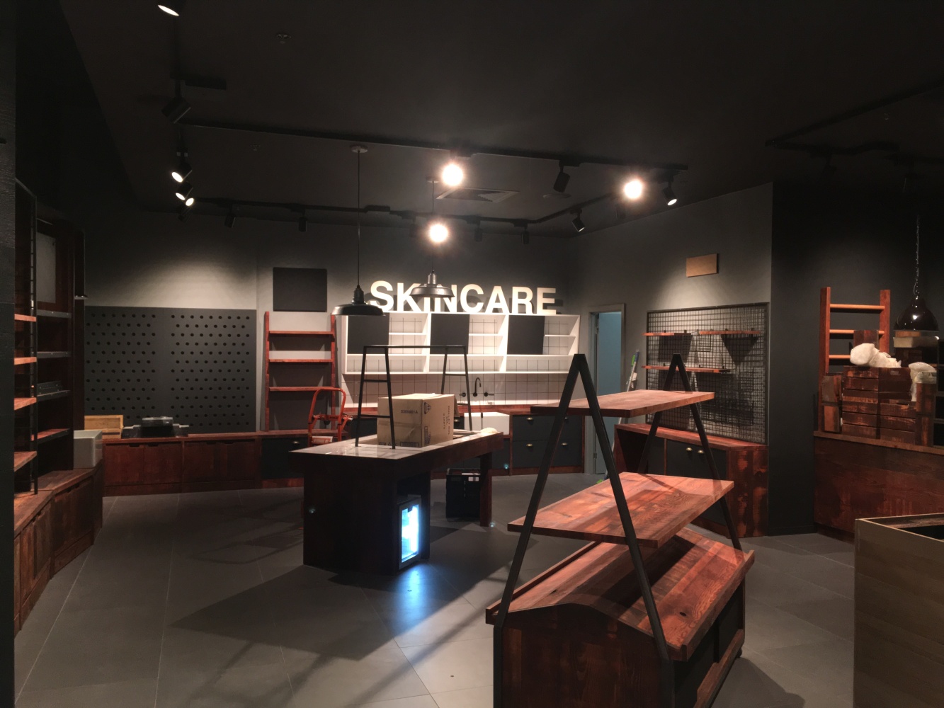 Lush Cosmetics Store Fitout: Northland