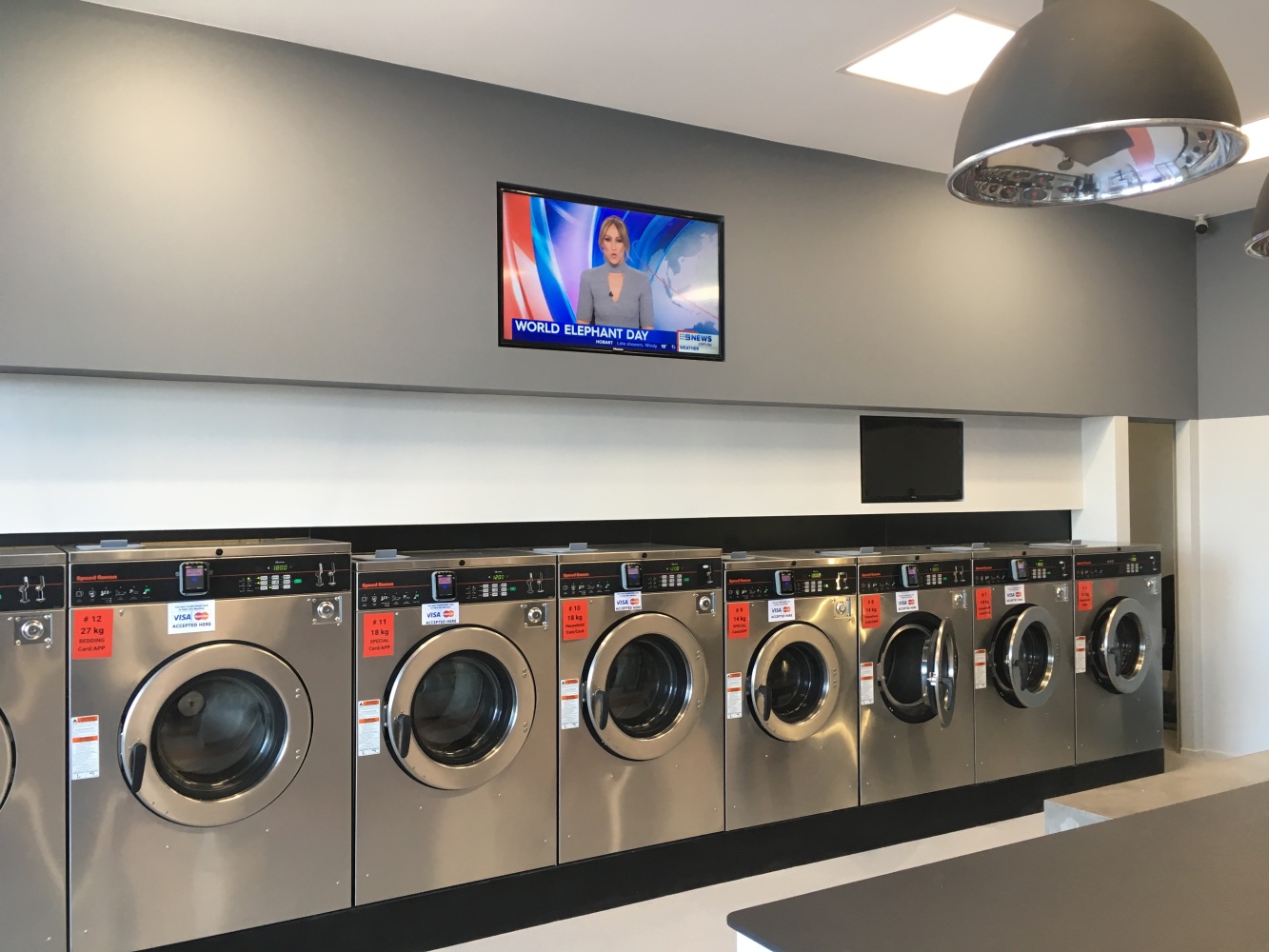 iSmart Laundrette Fitout: Mornington